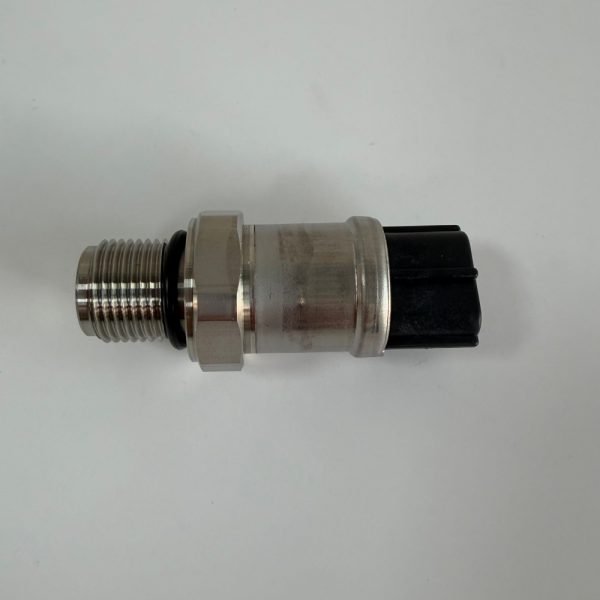 Hitachi Hochdrucksensor 4436271 / 4703324 / 4355012 – Für EX200-2, EX200-3, EX200-5 (18 mm, 3-polig, 67,5 mm Länge)